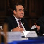 Los detalles de la visita de un empresario ruso a Guatemala, la declaración de un testigo y la alfombra llena de dinero para Giammattei