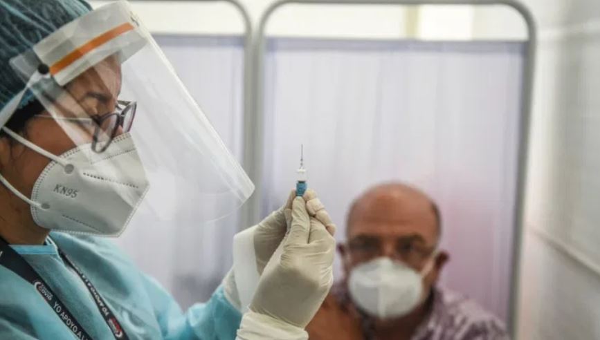 Sinopharm: las dudas sobre la primera vacuna contra la covid-19 aprobada por China (y cómo se compara con otras)