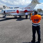 Abogados de Ricardo Martinelli señalan que autoridades de Guatemala “se quieren robar” el avión que le incautaron al expresidente panameño