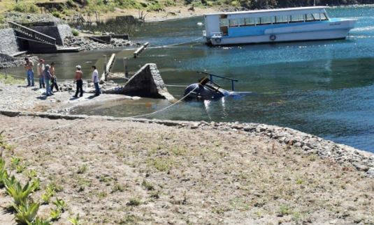 Helicóptero se accidenta en la orilla del Lago de Atitlán