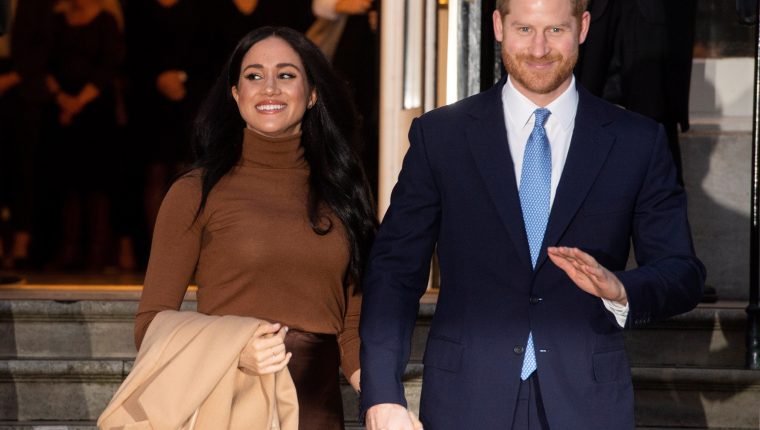 El príncipe Harry afirma que la prensa británica estaba destruyendo su salud mental