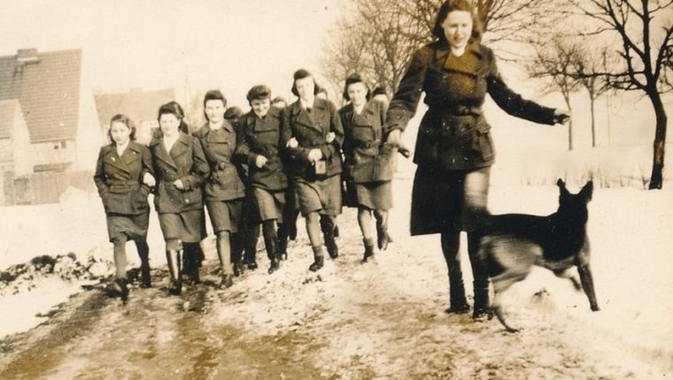 Mujeres guardias del campo de concentración nazi Ravensbrück.