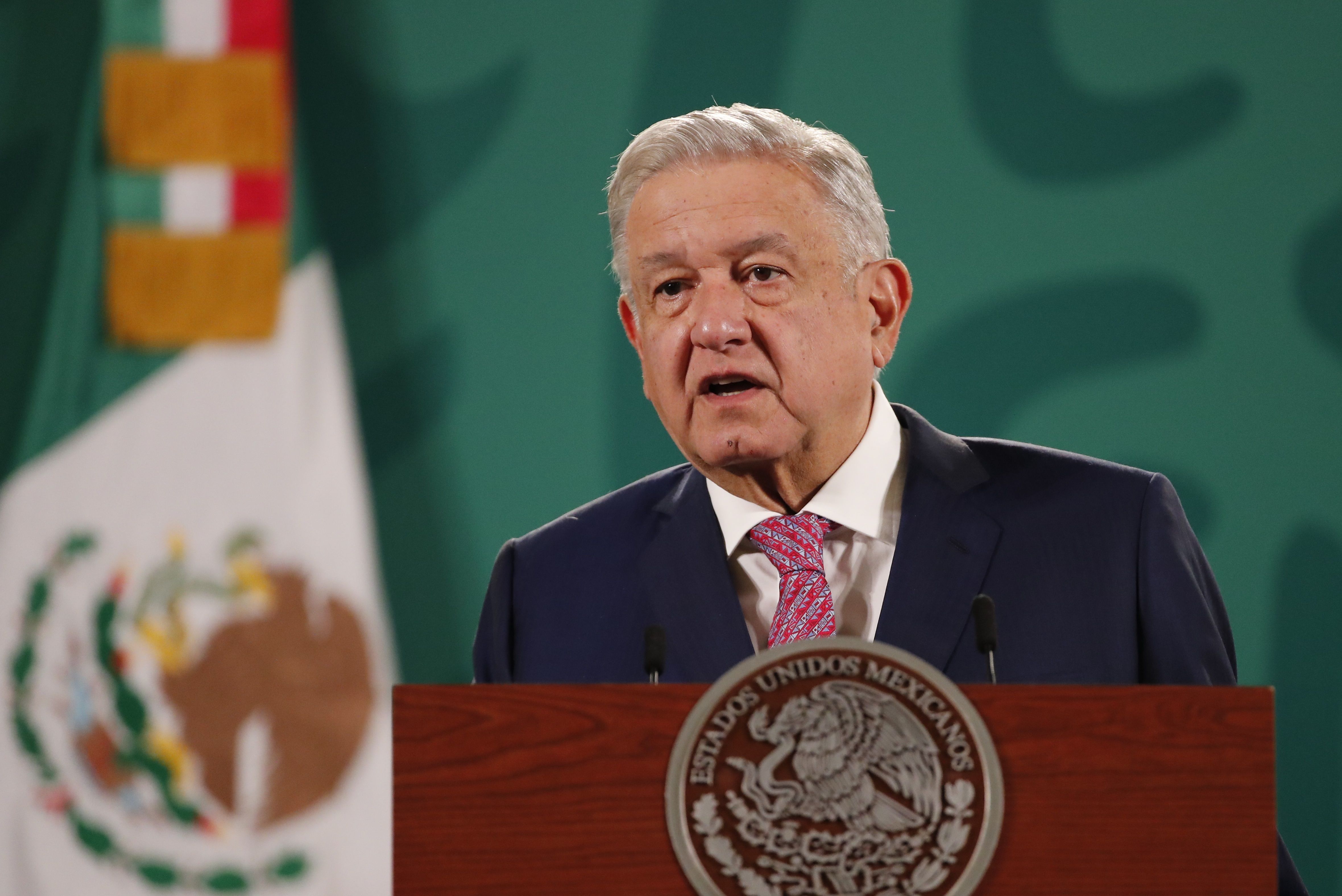AMLO seguirá sin usar mascarilla: presidente de México reanuda actividad pública y asegura que en su país no hay autoritarismo