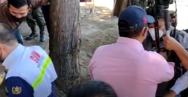 Trabajador del Gobierno agrede a periodista de Guatevisión y Prensa Libre