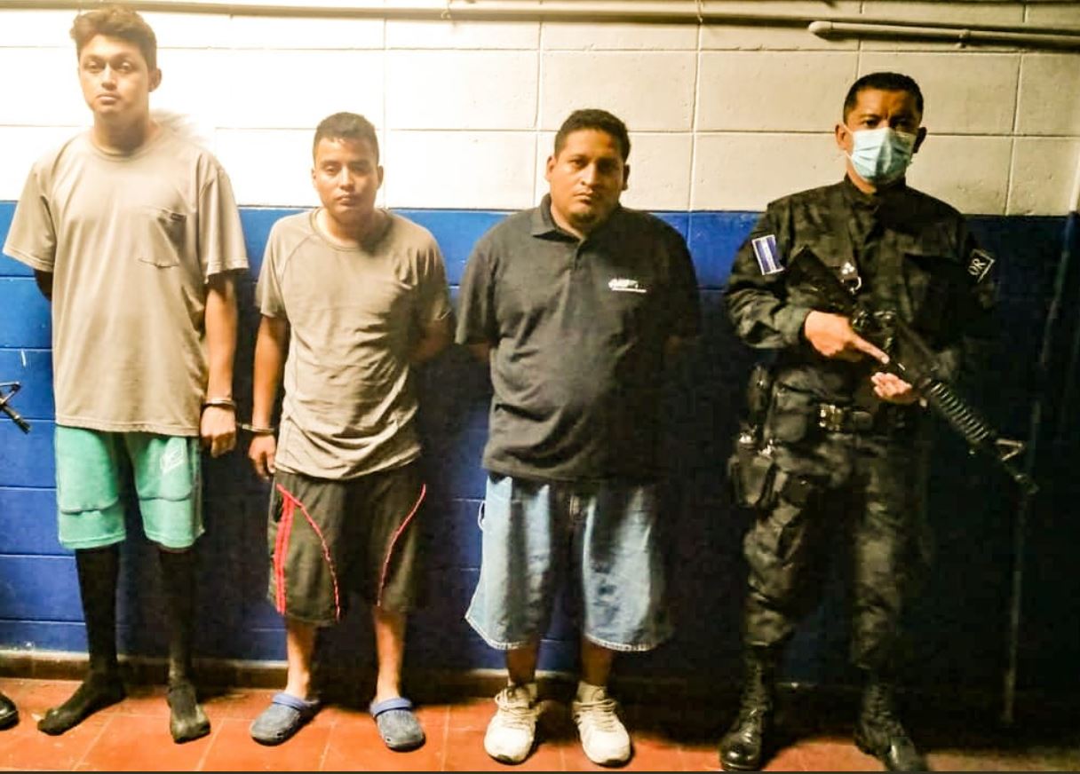 La Policía de El Salvador captura a 4 pandilleros sospechosos de ataque a MSF