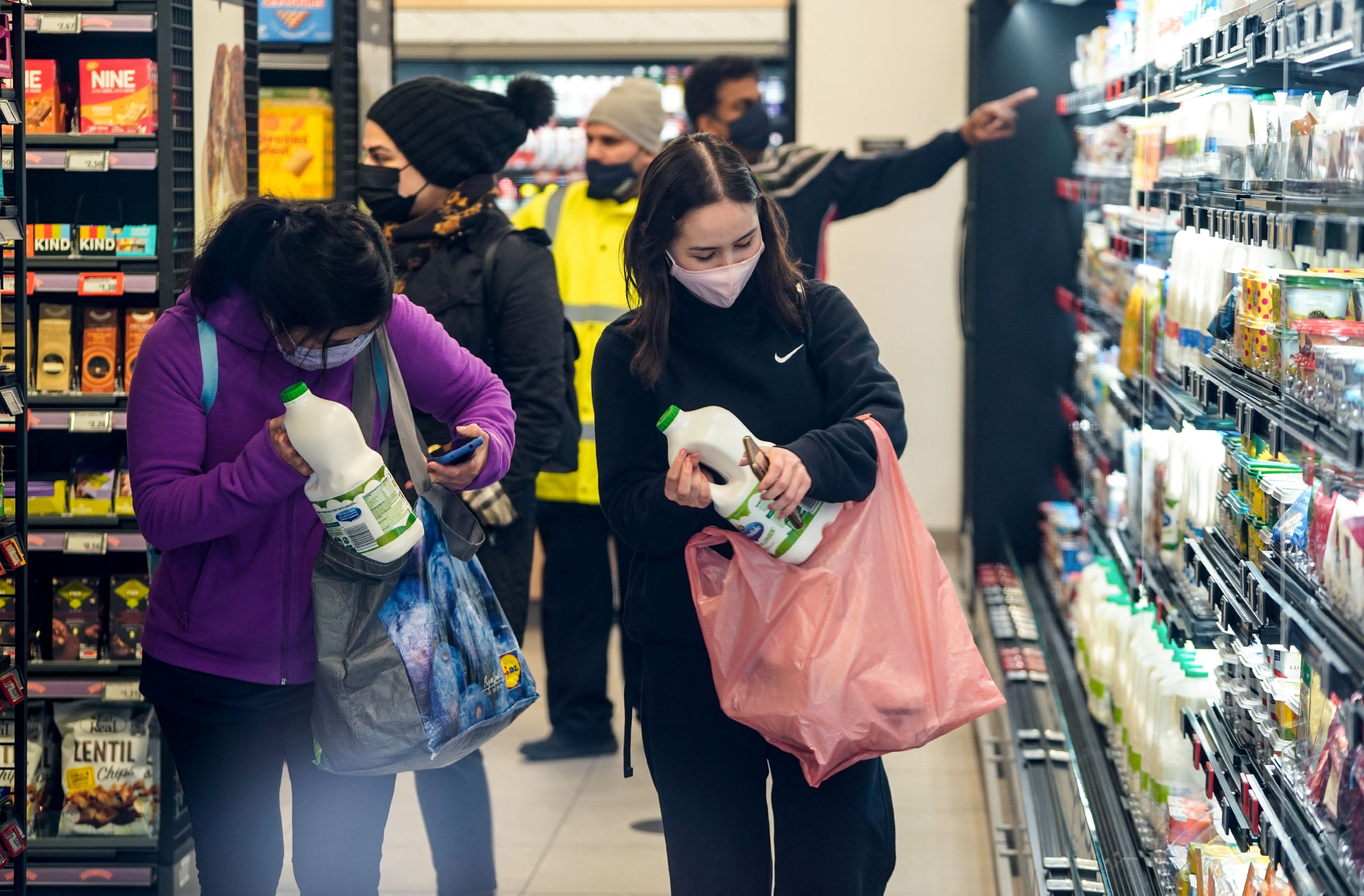 Amazon Fresh, el nuevo supermercado en Londres en el que ningún cliente pasa por caja