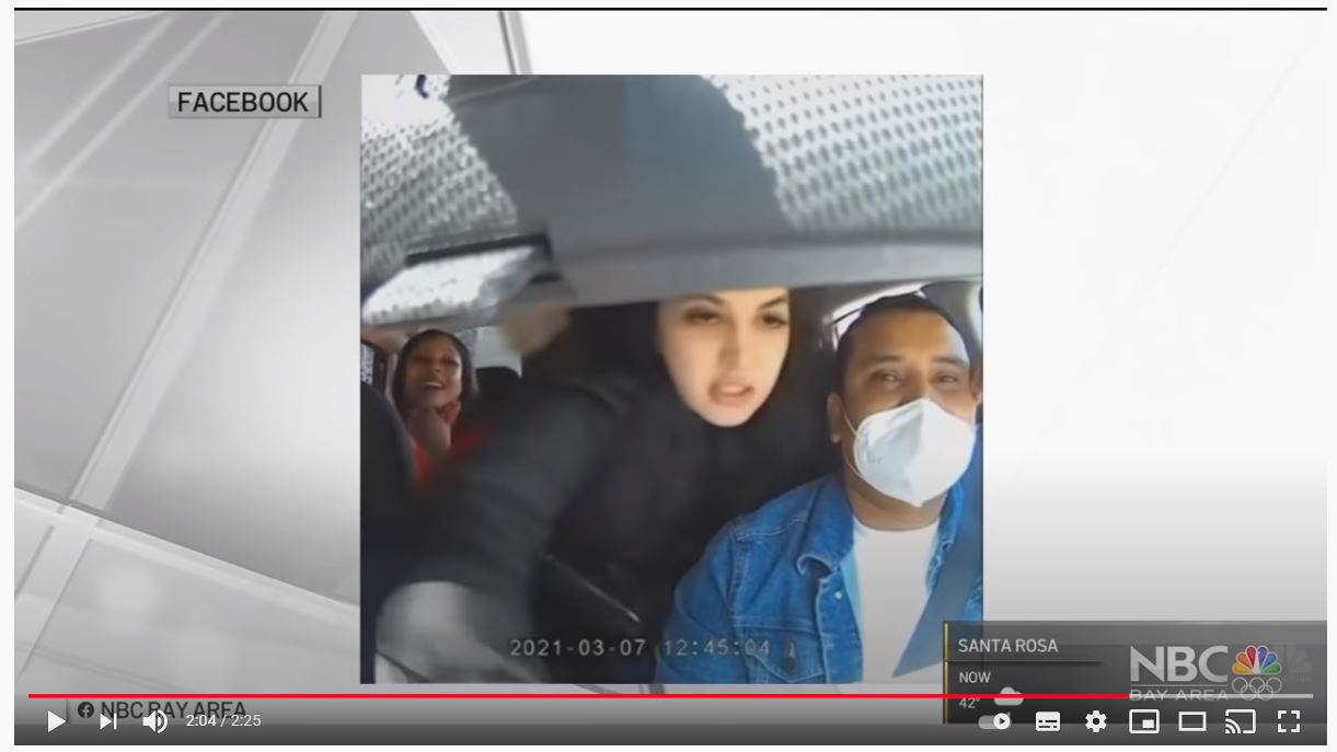 Conductor de Uber le pide a pasajeras que utilicen mascarilla y ellas le tosen en la cara