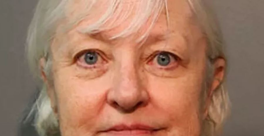 La mujer de 69 años que fue capturada y a quien señalan de burlar la seguridad de los aeropuertos para viajar 30 veces gratis alrededor del mundo