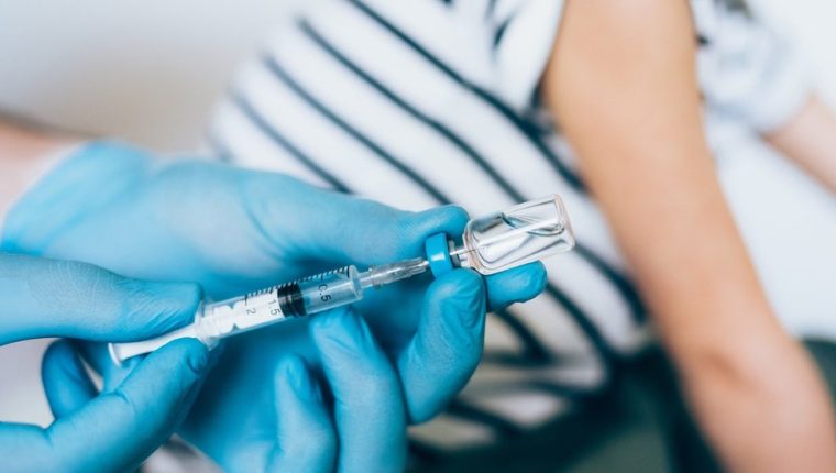 El gran esfuerzo científico en marcha por encontrar una vacuna para los niños aunque son menos afectados por el coronavirus