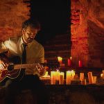 VIDEO: Ricardo Arjona muestra sus pasos de break dance en Antigua Guatemala