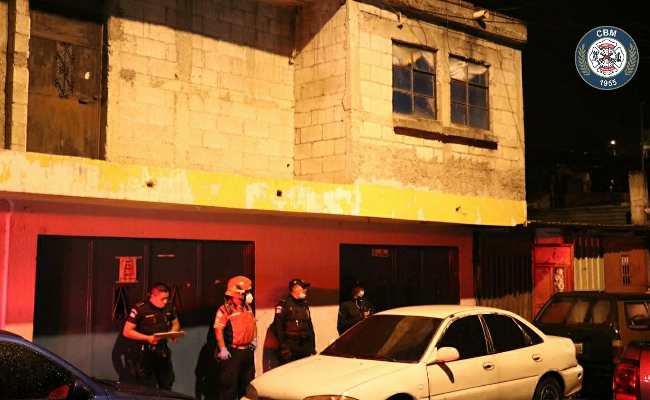 Detienen a tres pandilleros por la muerte de una mujer cuyos restos fueron encontrados en un tonel