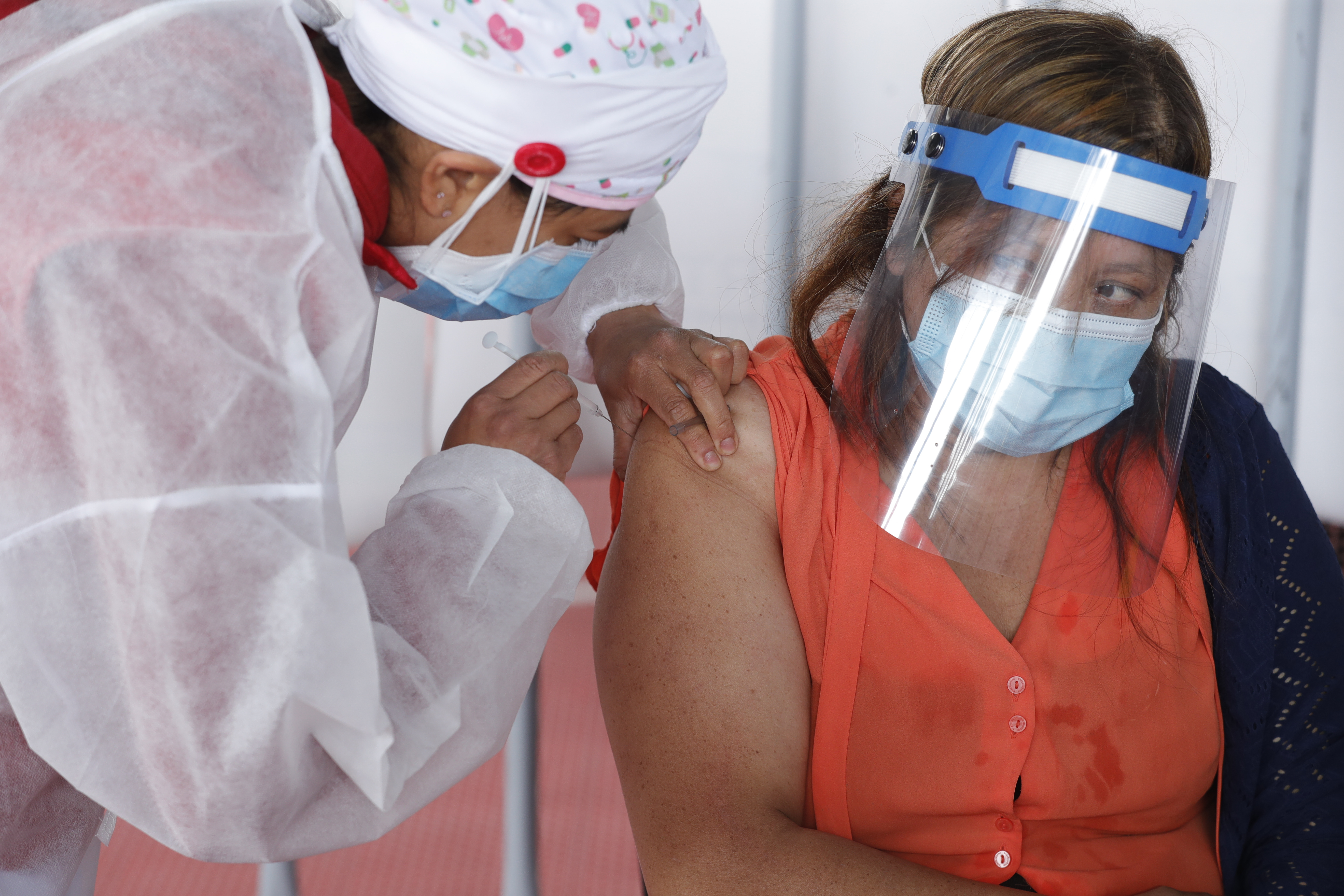 Coronavirus: Ministerio de Salud ignora el dato de vacunados en la fase 1