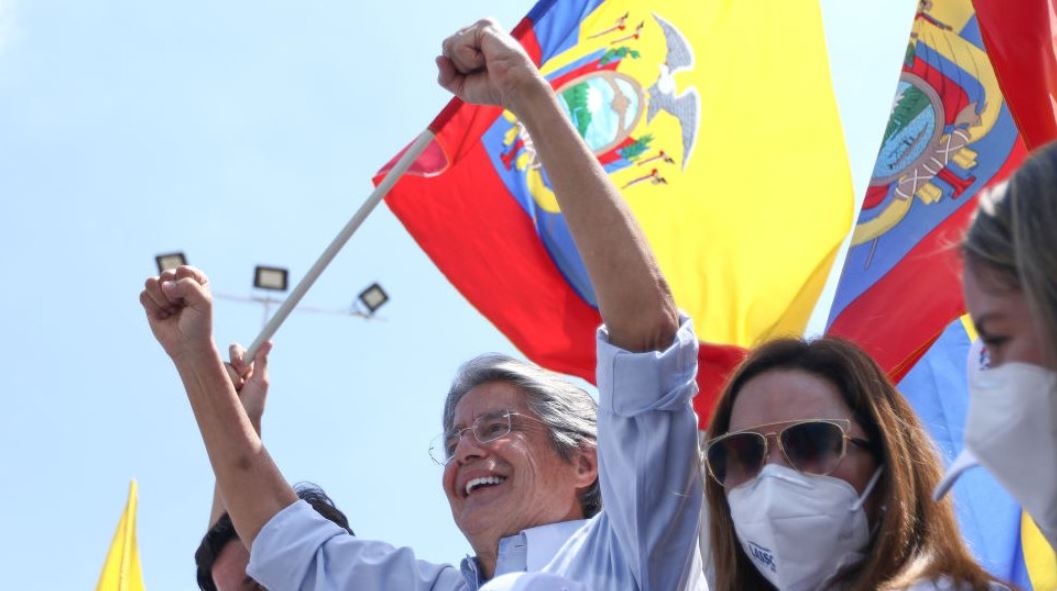 Elecciones Ecuador 2021: quién es Guillermo Lasso, el banquero que a la tercera derrotó a la izquierda correísta y es el nuevo presidente