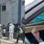 Vea la insólita reacción del conductor que arrolló con su automóvil a un grupo de personas y mató a siete