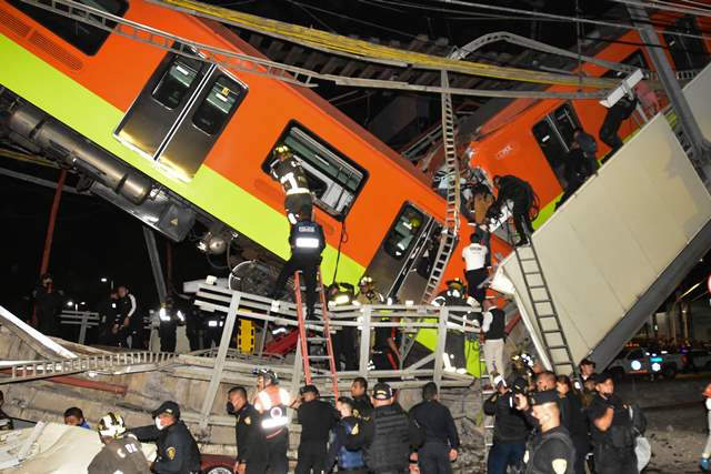 Accidente en línea 12 de metro e México