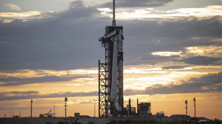 Elon Musk promueve vuelo para rodear la Tierra en 90 minutos