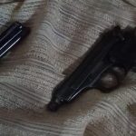 Padre e hijo que eran objeto de asalto en su vivienda se arman de valor y matan a dos de los presuntos delincuentes