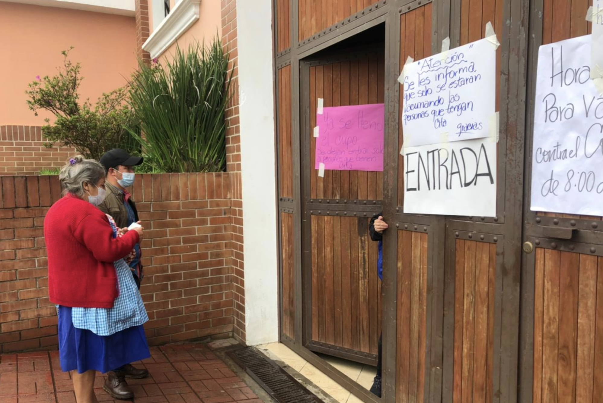 “Ya se llenó el cupo”: el mensaje con el que se informa que se terminaron las dosis en San José Pinula