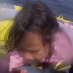 “Tengo mucho miedo, ayuda”, graban el dramático rescate de una niña cuyo bote flotó mar adentro