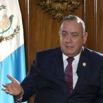 El presidente Alejandro Giammattei asegura que firmará la ley de libertad de religión