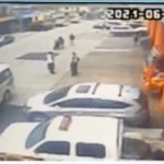 VIDEO: Motoristas fingen fallas mecánicas para asaltar a bomberos frente a su propia estación