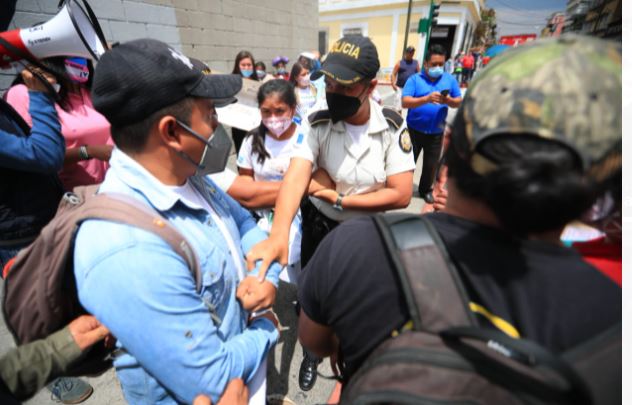 Organizaciones salen a las calles para manifestar por visita de Kamala Harris y sectores emiten comunicados