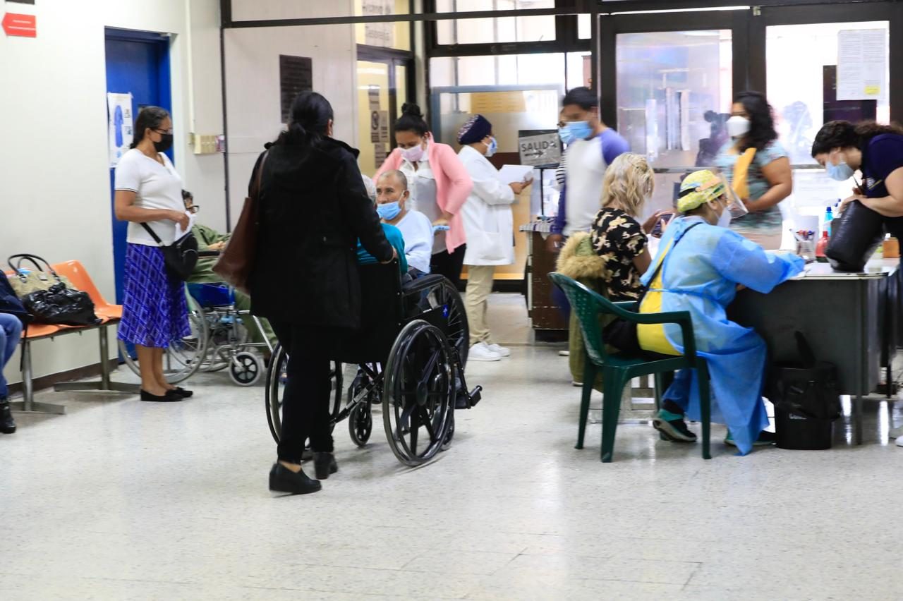 Médicos del Hospital General San Juan de Dios denuncian falta de pago y ...