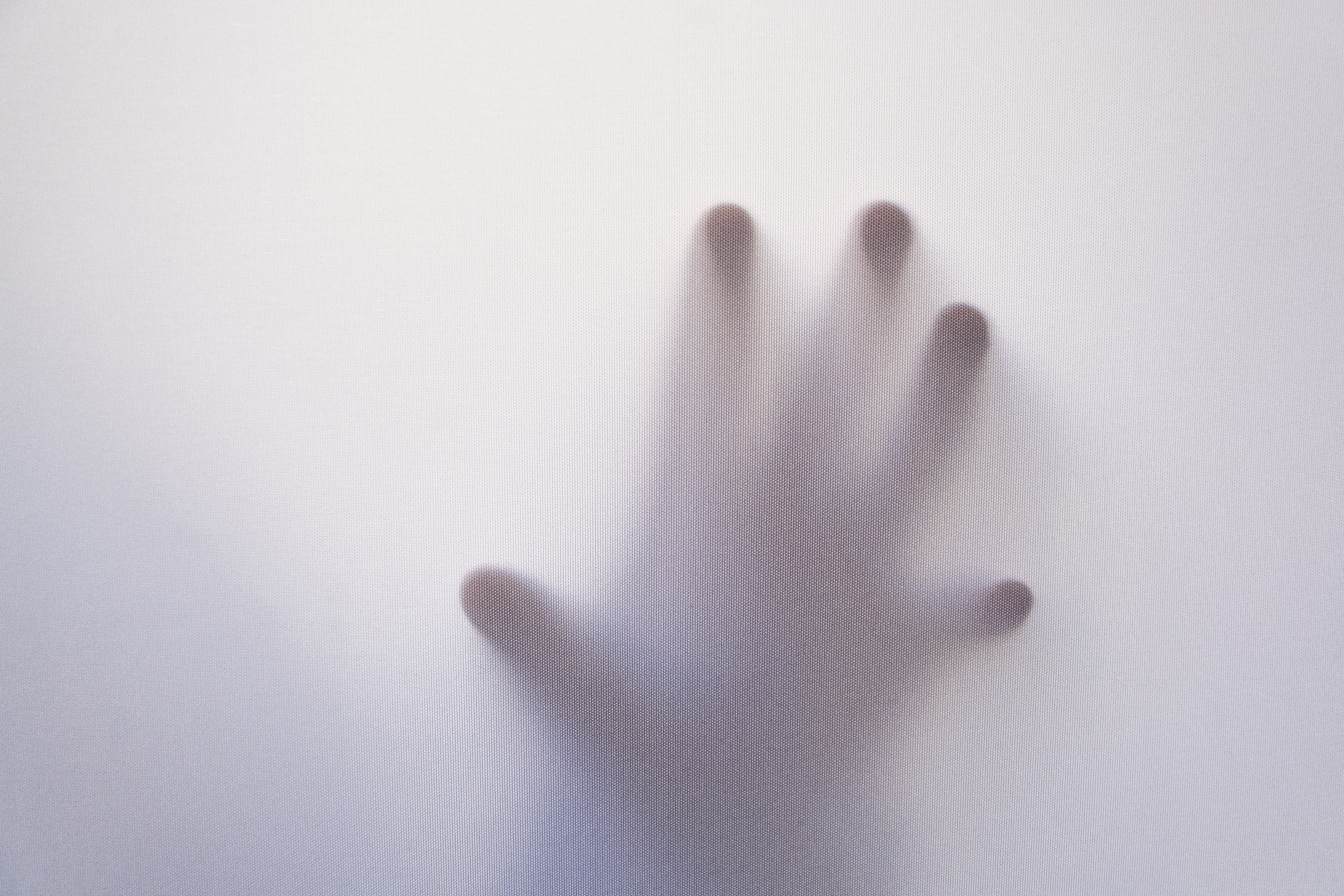 “Salgan”: Pareja inglesa graban momento exacto en el que aseguran que un fantasma les habla
