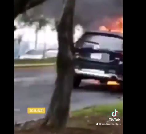 VIDEO: Camionetilla se prende en llamas en la zona 15 capitalina
