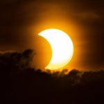 Impresionantes imágenes del primer eclipse anular del Sol en 2021