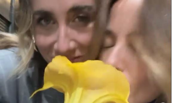 Impactante: jóvenes huelen flor sin saber que es tóxica y les causa parálisis de sueño