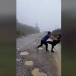 Policías agredidos por coyotes en Huehuetenango: esto dice el ministro Gendri Reyes