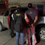 Piloto que trasladaba 145 migrantes en furgón es ligado a proceso y enviado a prisión