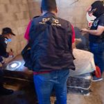 Capturan a madre de tres hijos acusada de darles marihuana y golpearlos