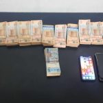 Dos hombres fueron detenidos por no poder justificar traslado de Q128 mil en efectivo