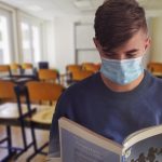 Covid-19: Usar dos mascarillas y los otros consejos que dan los CDC en su última actualización