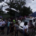 Vacunación en el Hipódromo del Norte: pobladores denuncian tardanza y desorden para inmunizarse