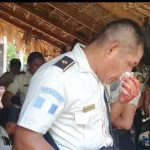 Video: 22 agentes de la PNC resultan heridos al intentar retirar bloqueo en el puente Jupilingo en Camotán