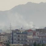 Kabul tiembla con un ataque de Estados Unidos contra el EI y el impacto de un cohete