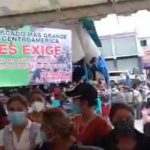 Vendedores de La Terminal muestran su rechazo a bloqueos en carreteras y critican a organizaciones que los impulsan
