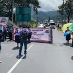 Continúan los bloqueos de carreteras en algunos puntos del país para manifestarse contra el gobierno