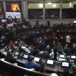 Ante incremento de casos de covid-19, Congreso propone al Ejecutivo un toque de queda a partir de las 6 de la tarde