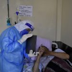 “Vi la necesidad de que las personas enfermas tengan comunicación con su familia”: así surgió la noble iniciativa de una trabajadora del Hospital de Chimaltenango