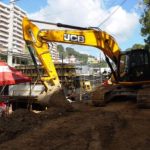 Comuna de Santa Catarina Pinula pide a automovilistas usar rutas alternas por cierre nocturno en la 20 calle donde construye paso a desnivel
