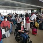 Aeronáutica explica cómo funciona el laboratorio de pruebas covid-19 en el Aeropuerto La Aurora, mientras que Salud asegura que aún no está habilitado