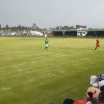 En video: Los momentos de terror y la balacera durante un partido de futbol que dejó muertos y heridos