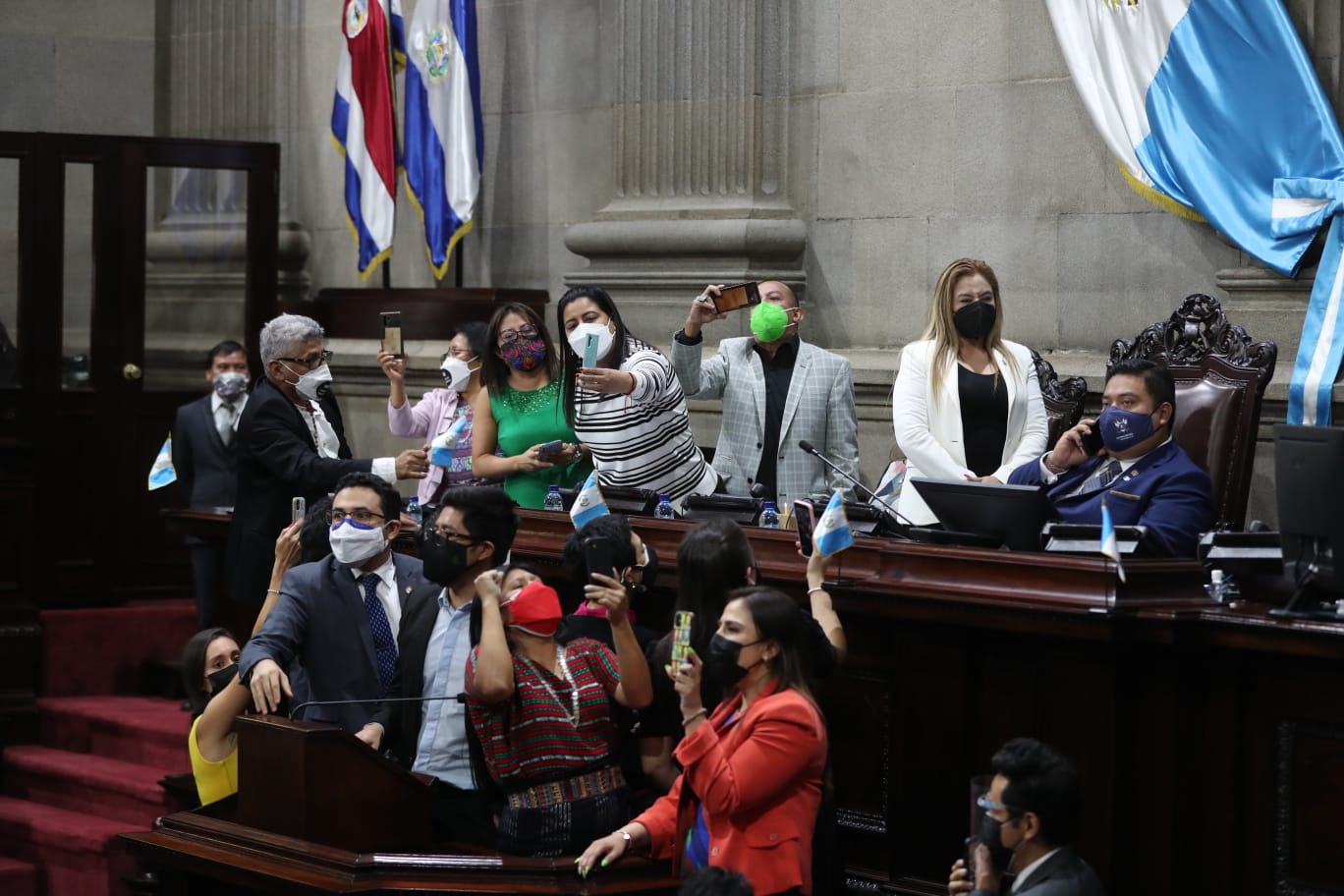 Acción Ciudadana denuncia a Allan Rodríguez por supuesta compra de votos en el Congreso