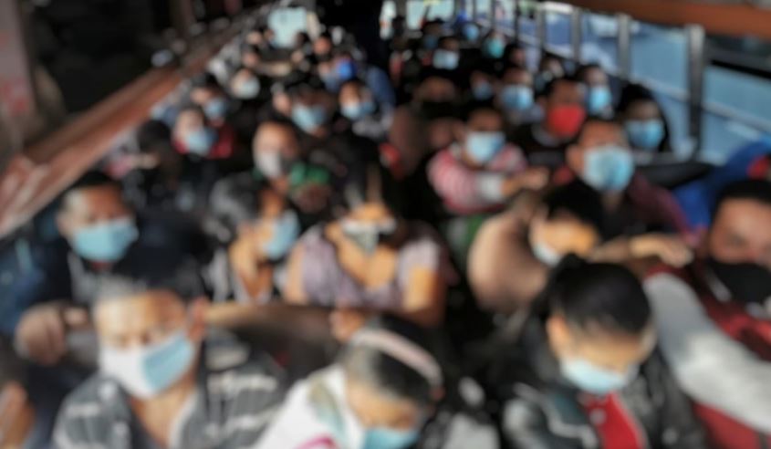 Sancionan a pilotos de buses extraurbanos por sobrecargar unidades y esta es la multa que deben pagar
