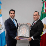 Alejandro Giammattei se reúne con el mexicano Eduardo Verástegui, actor y activista provida