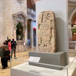 El Met celebra el arte maya con dos monumentos de Guatemala en su entrada